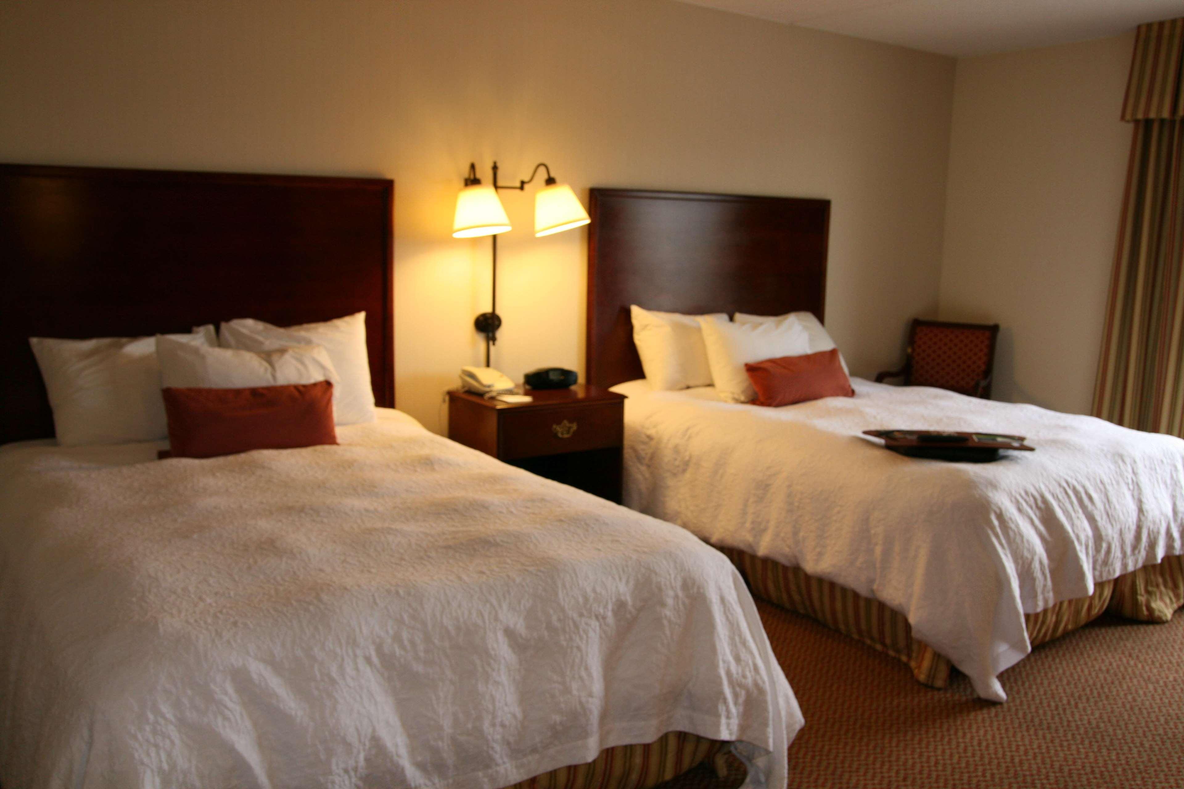 Hampton Inn Емпорія Номер фото