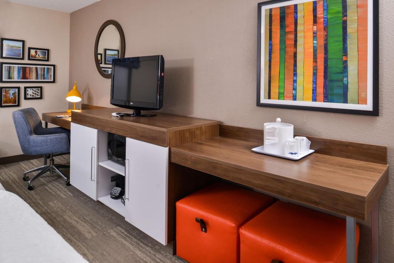 Hampton Inn Емпорія Екстер'єр фото