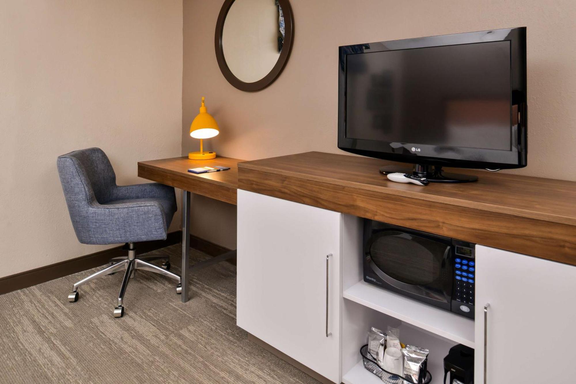 Hampton Inn Емпорія Екстер'єр фото
